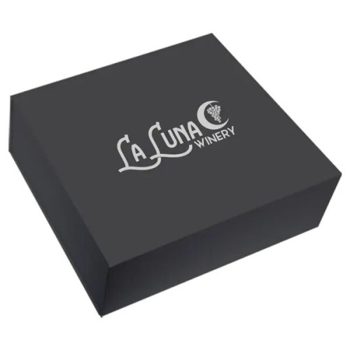 15" W x 12" Magnetic Closure Gift Box
