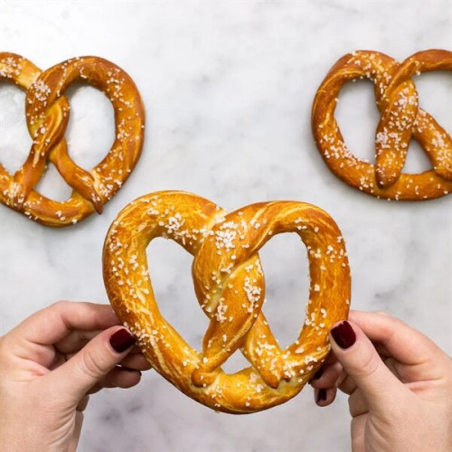 FarmSteady DIY Soft Pretzel Baking Mix