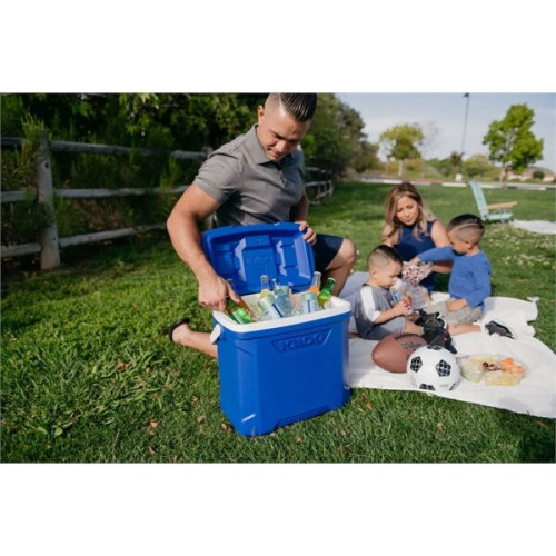 Igloo® Profile II 28 Qt Roller Cooler