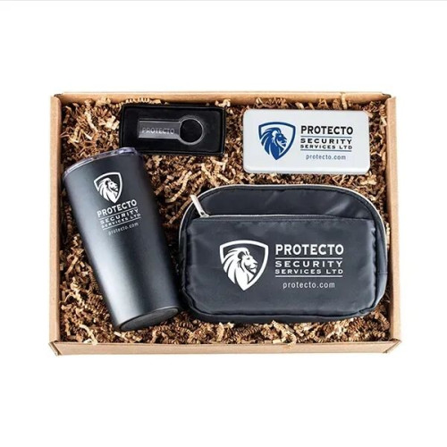 EVERYDAY ESSENTIALS KIT Gift Set